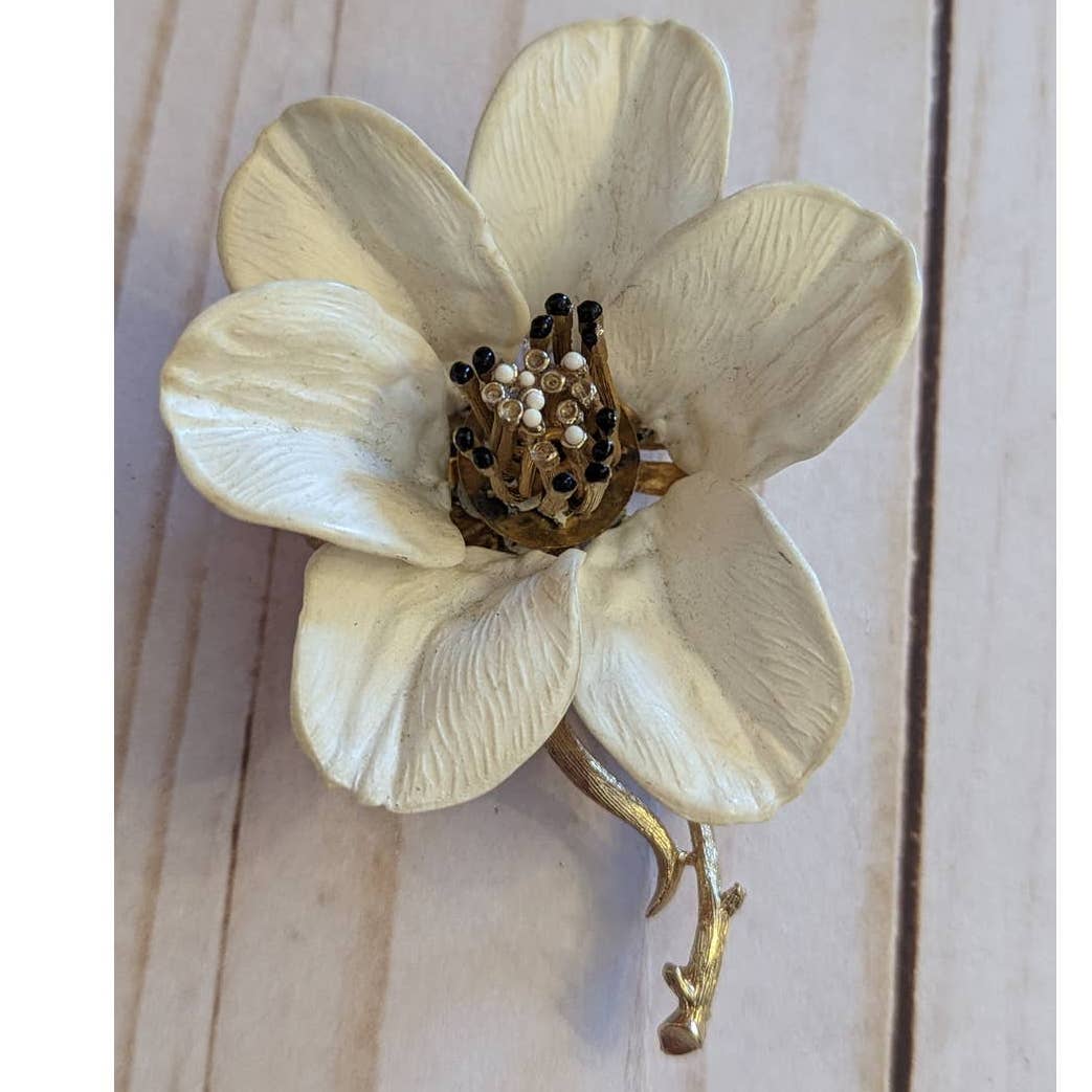 Vintage Corocraft Flower Brooch 40$